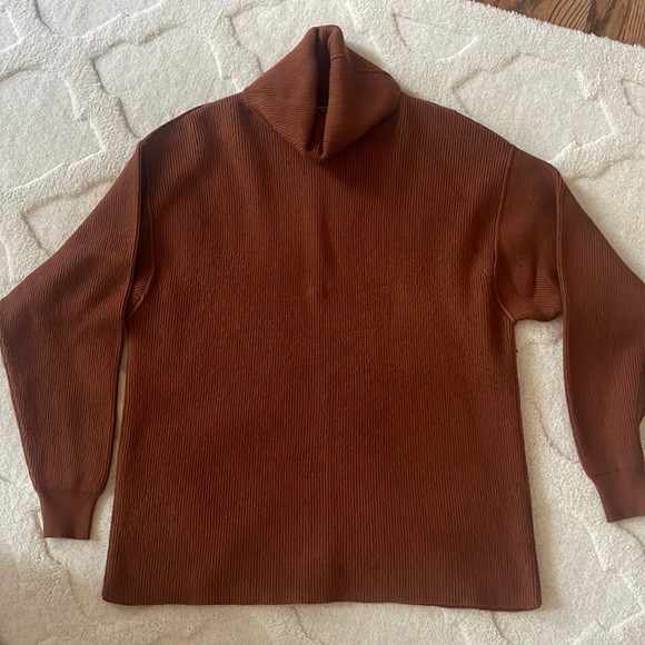 Free People Sweater - Picture 1 of 3